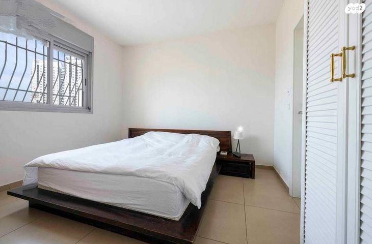 שדרות האלונים 9