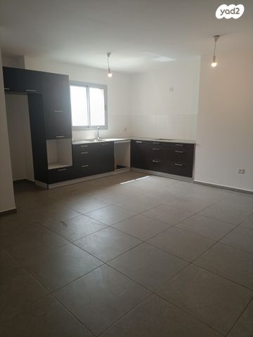 שדרות עמק חפר 37