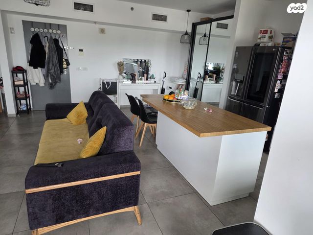 נתן אלתרמן 18