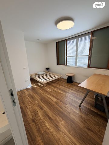 שדרות גלוסקין 33