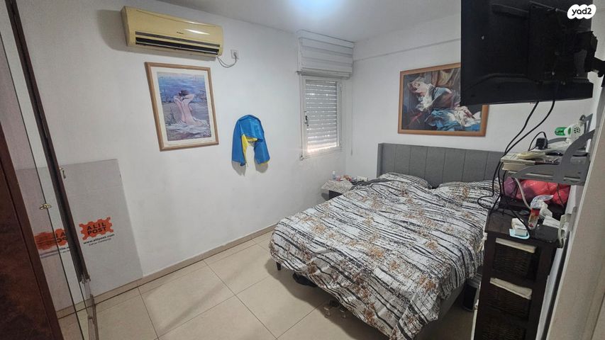 לוי אשכול 49