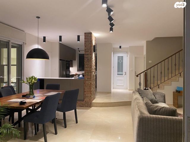 בית פרטי/ קוטג', רמות מנחם, הוד השרון