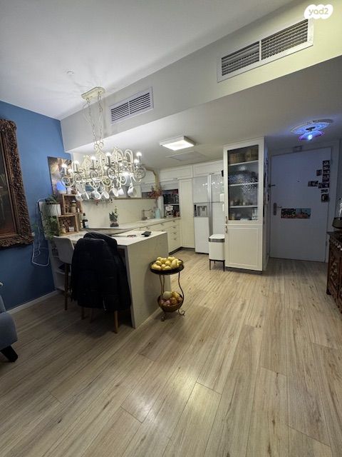 שדרות הנשיא השישי 