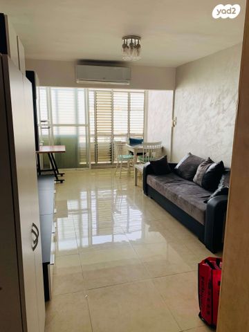 מודעת נכס, יוסף שפרינצק, אחדות, פתח תקווה