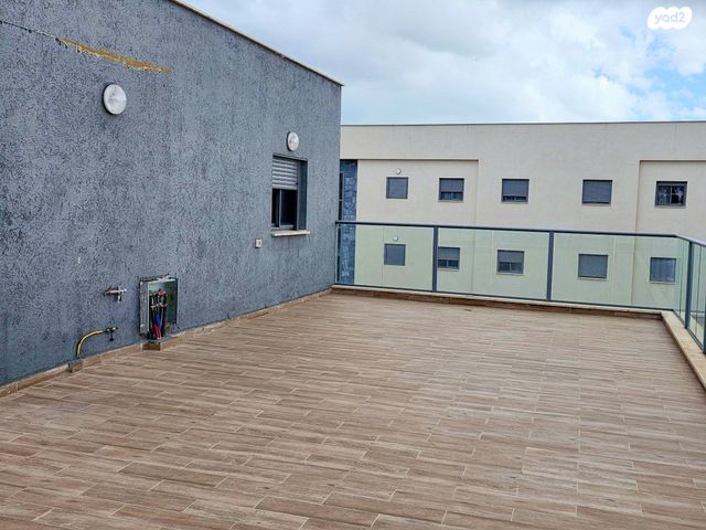 מודעת נכס, השכונה המערבית, מגדל העמק