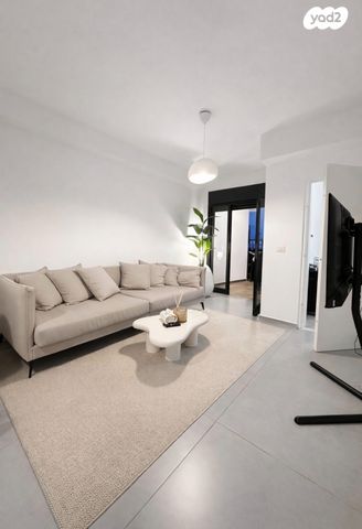 מודעת נכס, מעפילי אגוז 9, נווה חן, תל אביב יפו