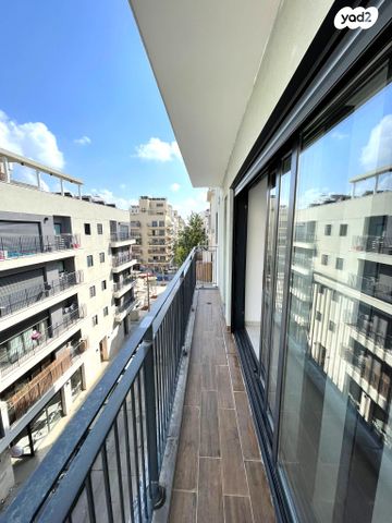 מודעת נכס, נחלת בנימין, פלורנטין, תל אביב יפו