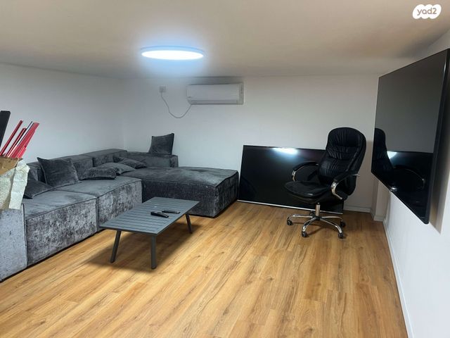 מודעת נכס, מרכולת, פלורנטין, תל אביב יפו