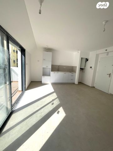 מודעת נכס, נחלת בנימין, פלורנטין, תל אביב יפו