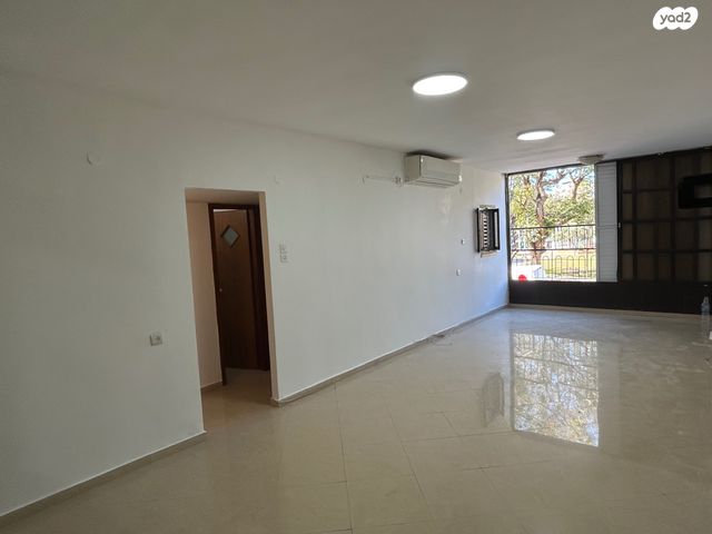 מודעת נכס, קרייתי, לב העיר, בת ים