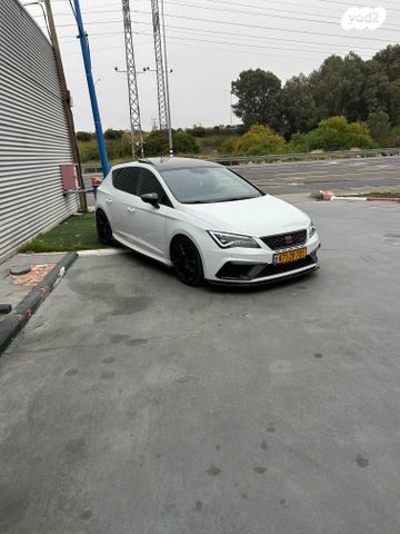 מודעת רכב סיאט לאון