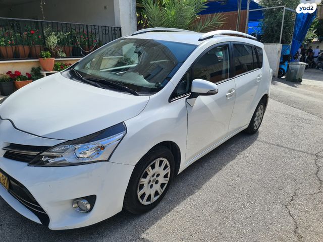 מודעת רכב טויוטה ורסו