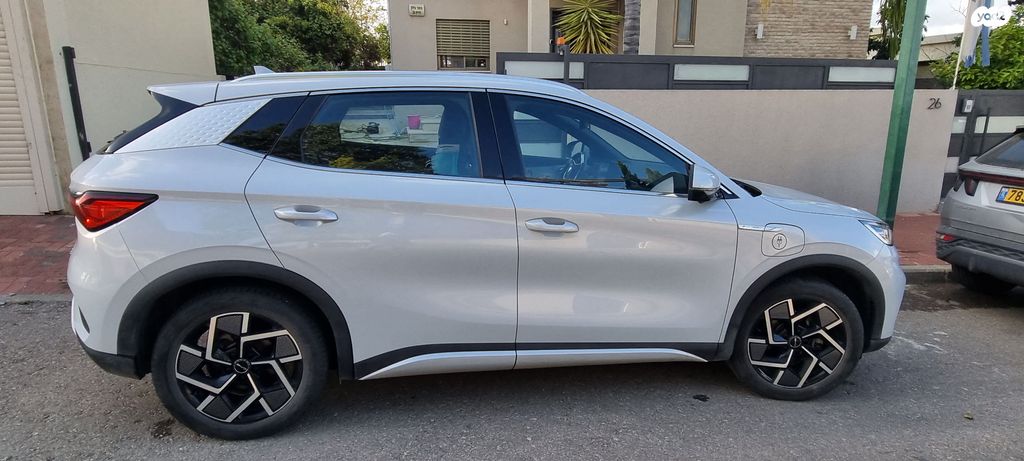 מודעת רכב בי.ווי.די אטו 3