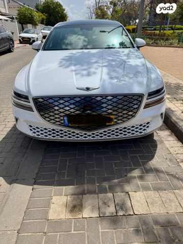 מודעת רכב ג'נסיס G80