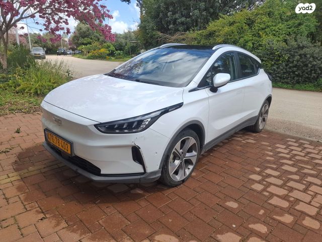 מודעת רכב ג׳ילי Geometry C