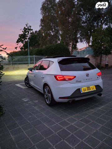 מודעת רכב סיאט לאון