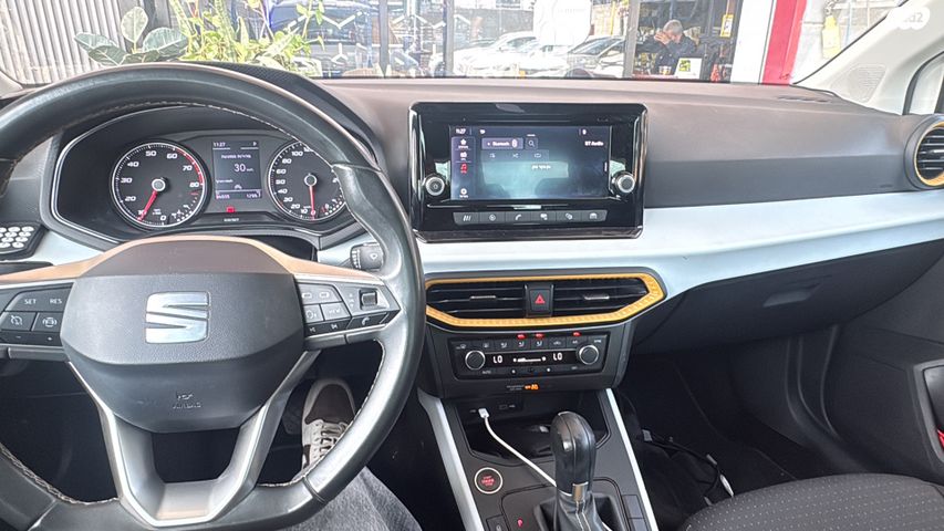 מודעת רכב סיאט ארונה