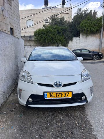 מודעת רכב טויוטה פריוס