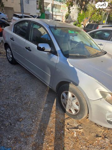 מודעת רכב מאזדה 3