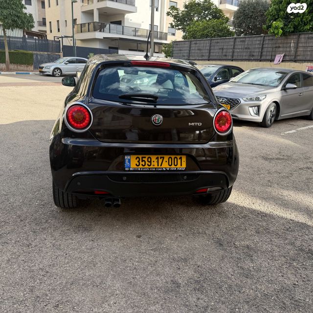 מודעת רכב אלפא רומיאו מיטו