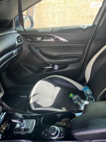מודעת רכב אינפיניטי Q30
