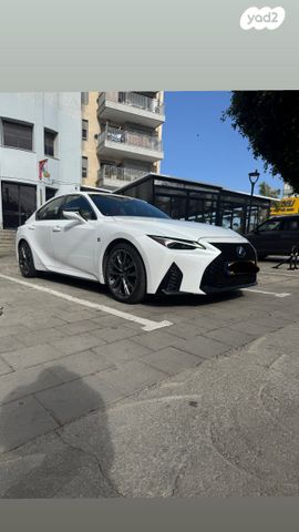 מודעת רכב לקסוס IS