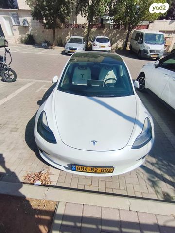 מודעת רכב טסלה מודל 3