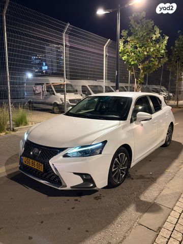 מודעת רכב לקסוס CT