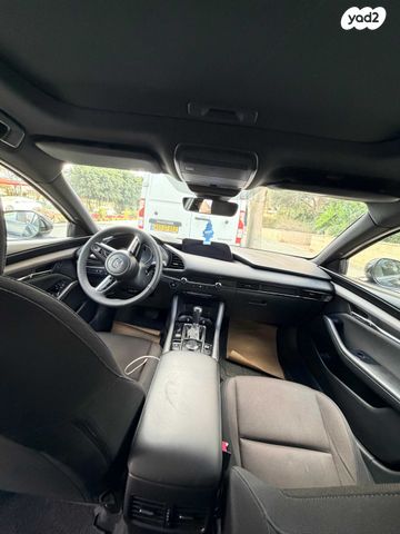 מודעת רכב מאזדה 3