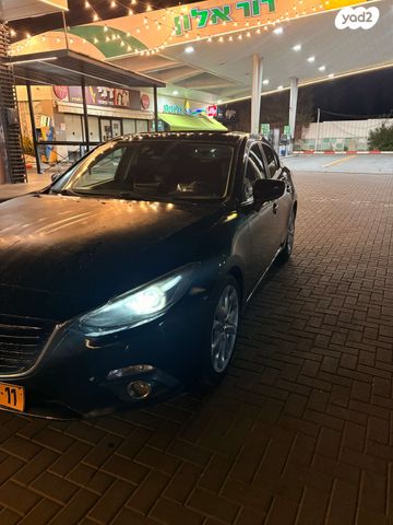 מודעת רכב מאזדה 3