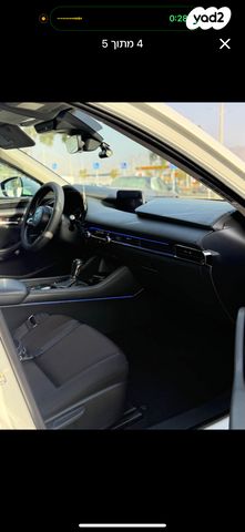 מודעת רכב מאזדה 3