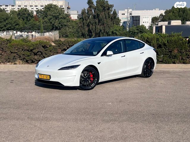 מודעת רכב טסלה מודל 3