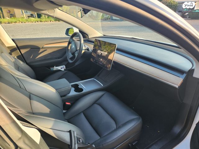 מודעת רכב טסלה מודל 3