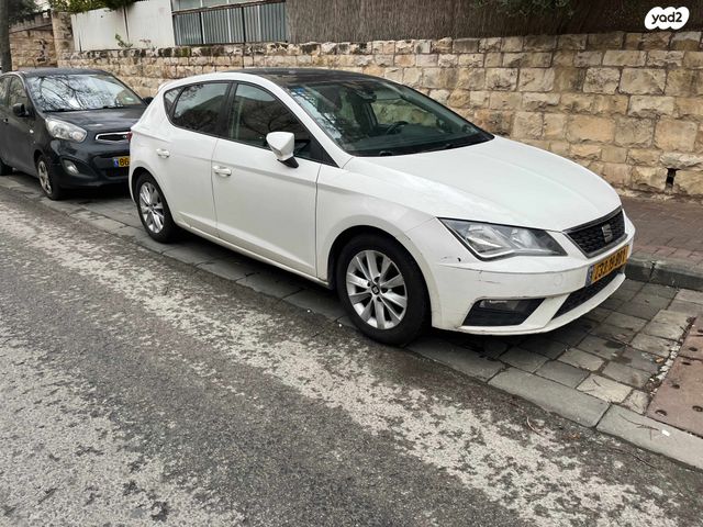 מודעת רכב סיאט לאון