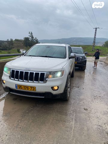 מודעת רכב ג'יפ גרנד צ'ירוקי