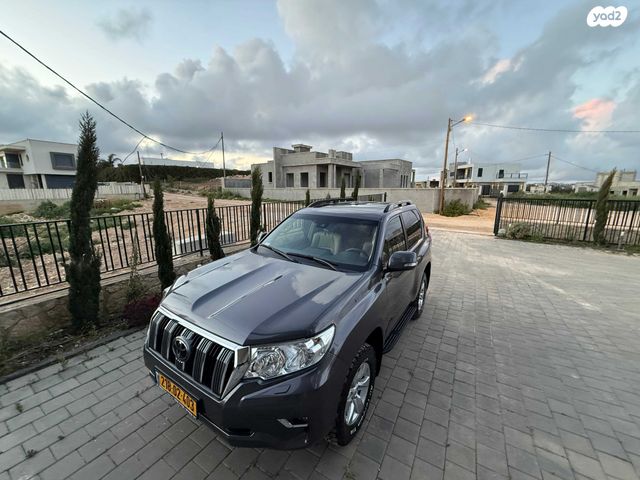 מודעת רכב טויוטה לנד קרוזר