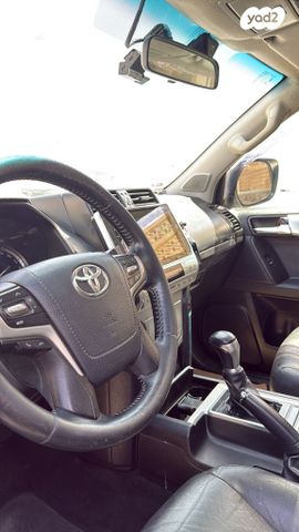 מודעת רכב טויוטה לנד קרוזר