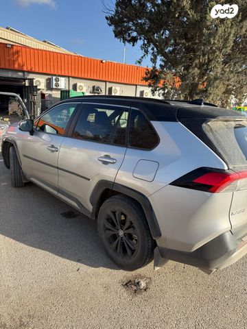 מודעת רכב טויוטה RAV4