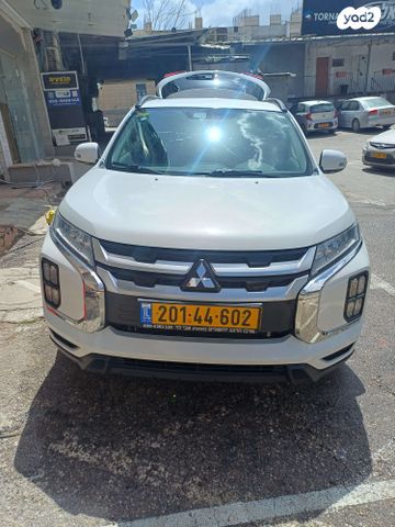 מודעת רכב מיצובישי ASX