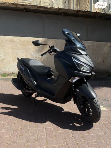 מודעת רכב סאן יאנג ג'וי-מקס 125