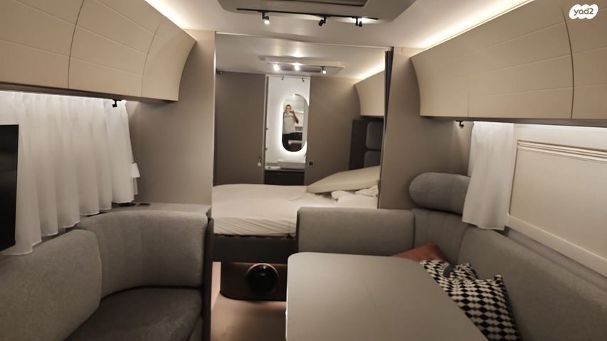 מודעת רכב נגרר (קראוון נגרר)