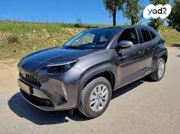 מודעת רכב טויוטה יאריס קרוס