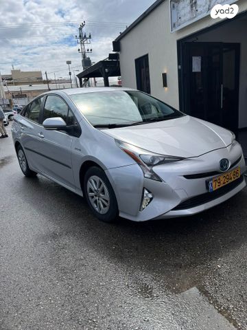 מודעת רכב טויוטה פריוס