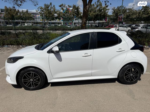 מודעת רכב טויוטה יאריס 2