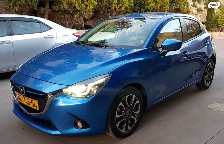 מודעת רכב מאזדה 2