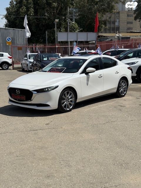 מודעת רכב מאזדה 3