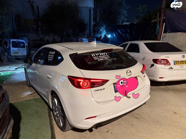 מודעת רכב מאזדה 3