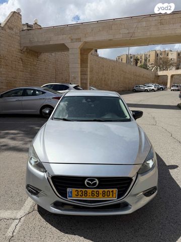 מודעת רכב מאזדה 3