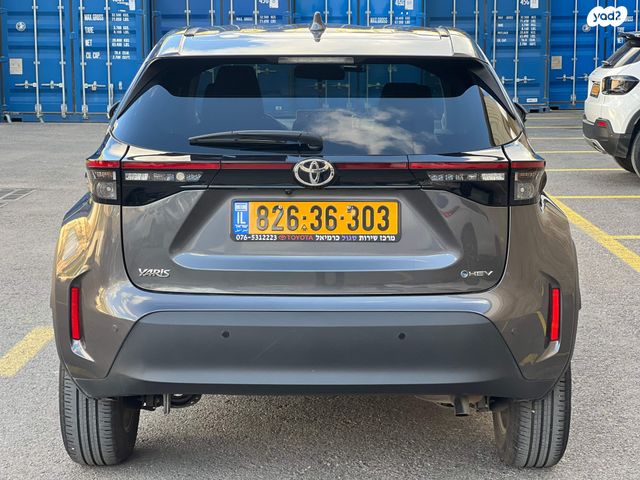 מודעת רכב טויוטה יאריס קרוס
