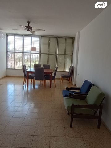 בן גוריון 21